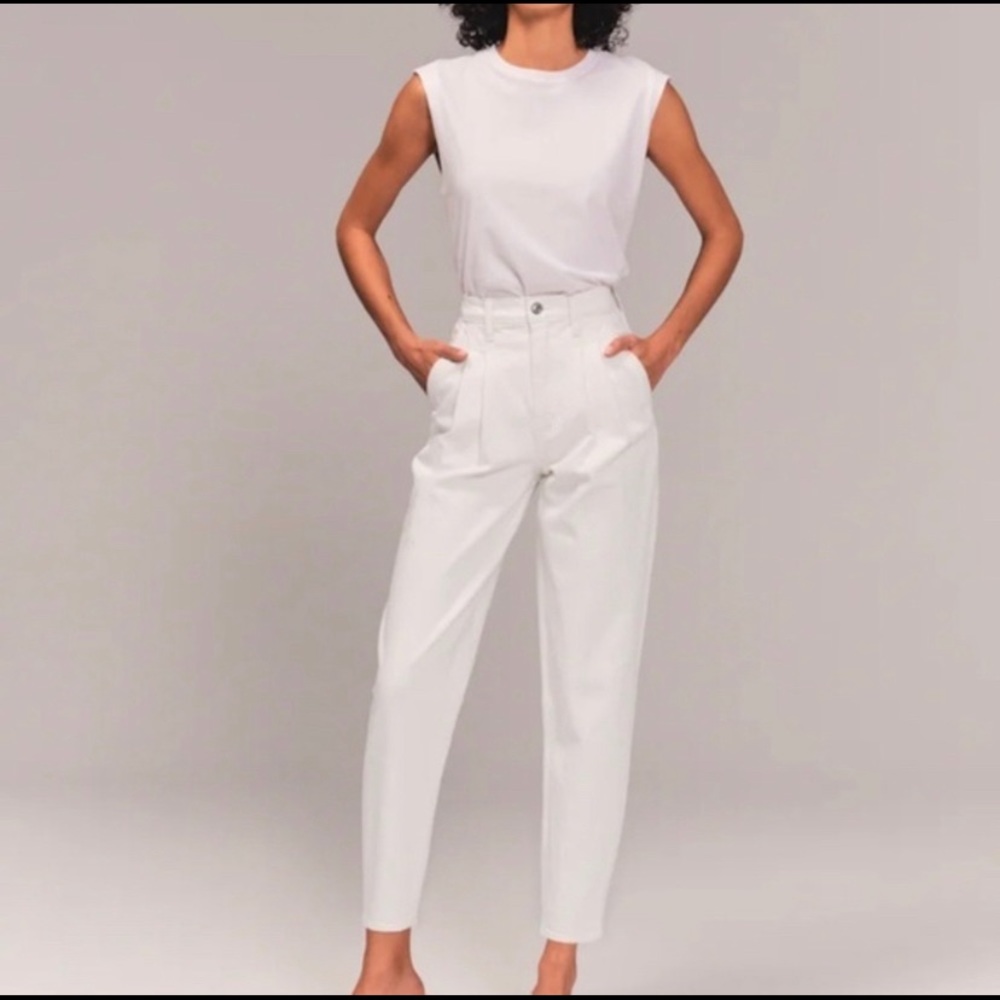 ABERCROMBIE x Ultra High Rise 80s Mom Jeans